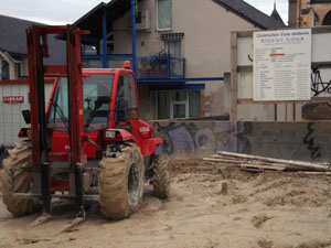 Petit permis de construire entre amis…